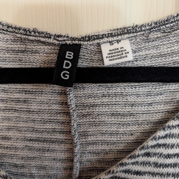 Knit Long Sleeve Striped Top S (T12) - Picture 3 of 13